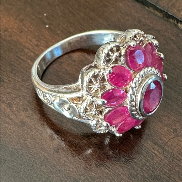 Filigree Scalloped Edge Ruby Ring in Sterling Silver. Size 7.75 - Picture 7 of 10